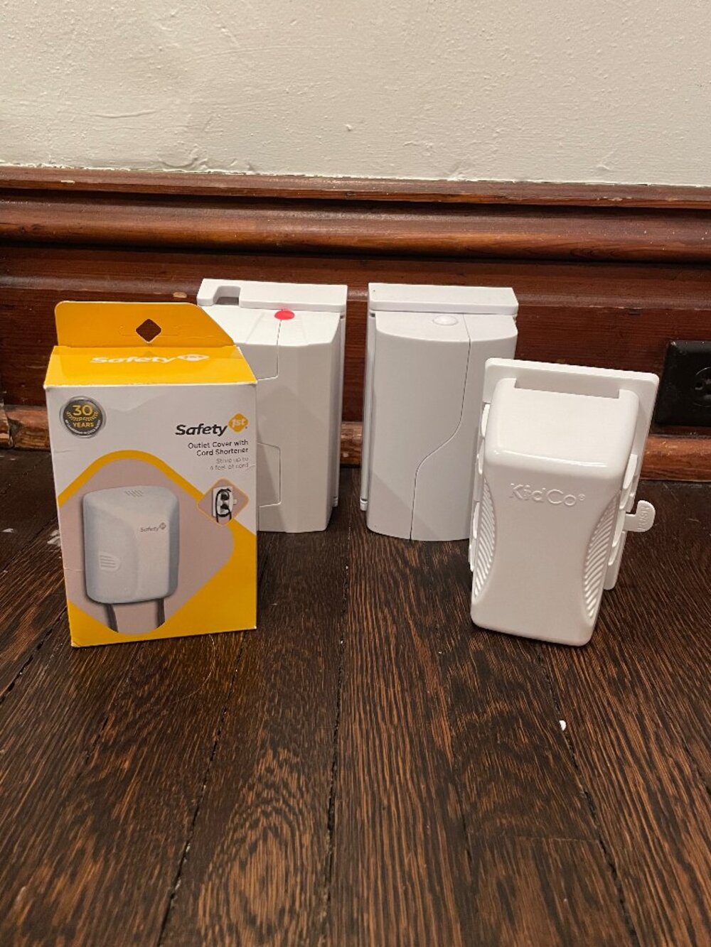 Outlet Covers, 4-Piece Lot